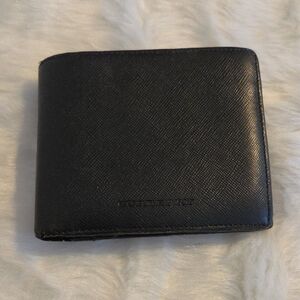 Burberry Black Textured Leather Bi-Fold Wallet Nova Check